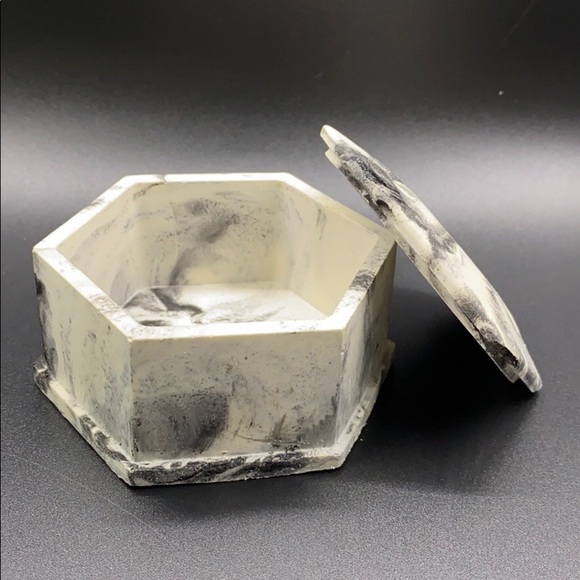 Plaster Jewelry Box - Picture 1 of 3